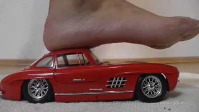 Sneaker-girl Fussballgirl07 – Metal-car Crush With High-heeled slippers